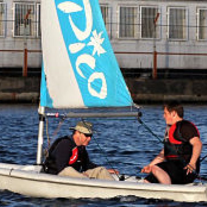 GRANGEMOUTH WELCOMES CAPTAIN TO HELP SAIL THE UK