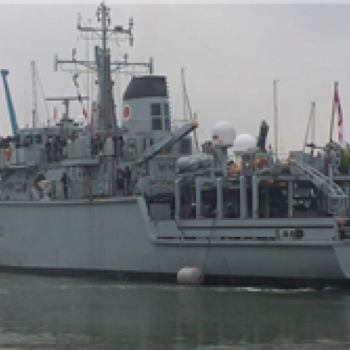 28/11/2014 - Yesterday HMS Quorn came in to...