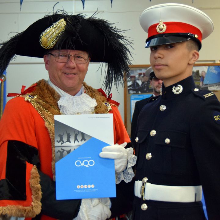 Presentation by Lord Mayor of Kingston upon Hull