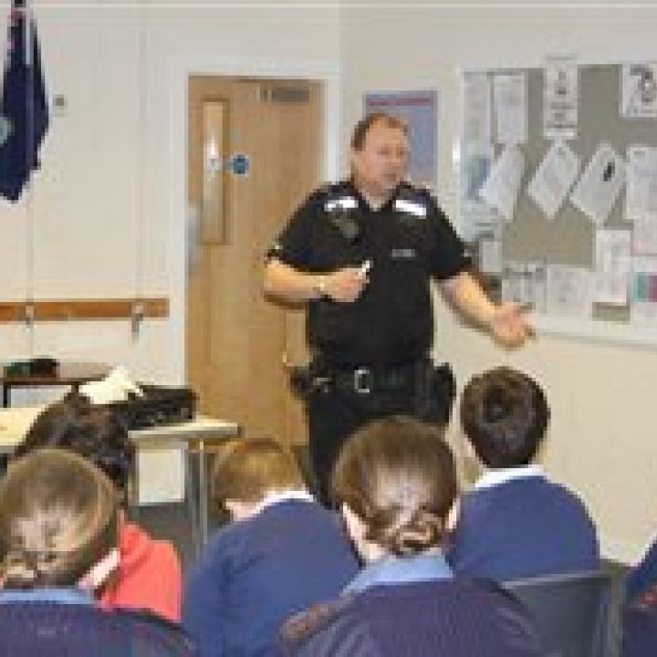 POLICE GIVE DRUGS TALK